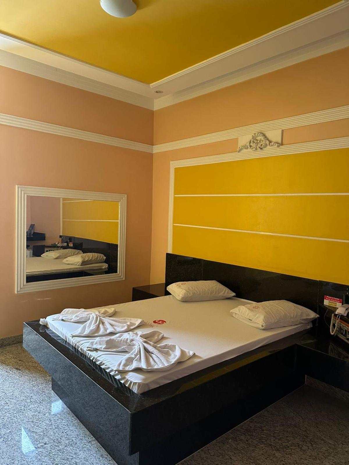 Up Stairs Motel Adults Only Betim Esterno foto